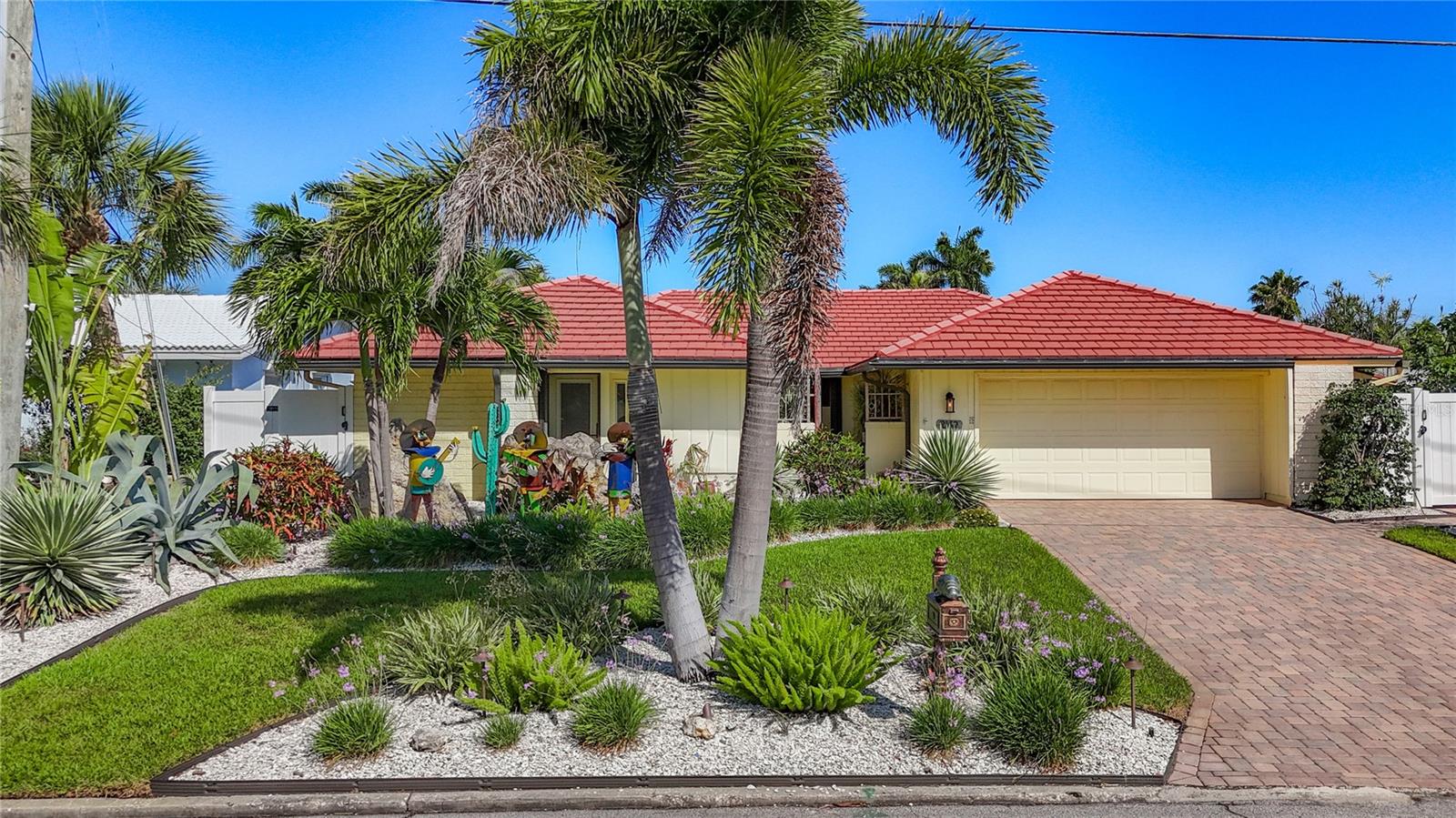2162 W VINA DEL MAR BLVD, ST PETE BEACH, FL, 33706