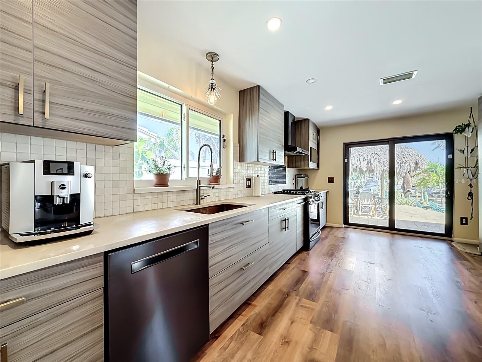 2162 W VINA DEL MAR BLVD, ST PETE BEACH, FL, 33706
