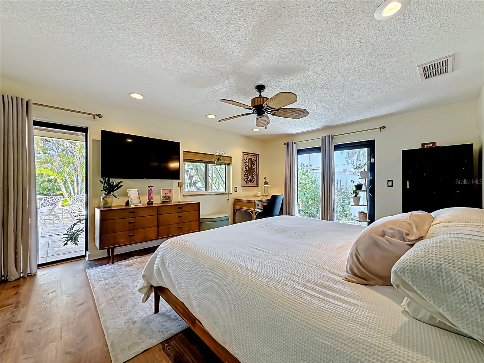 2162 W VINA DEL MAR BLVD, ST PETE BEACH, FL, 33706