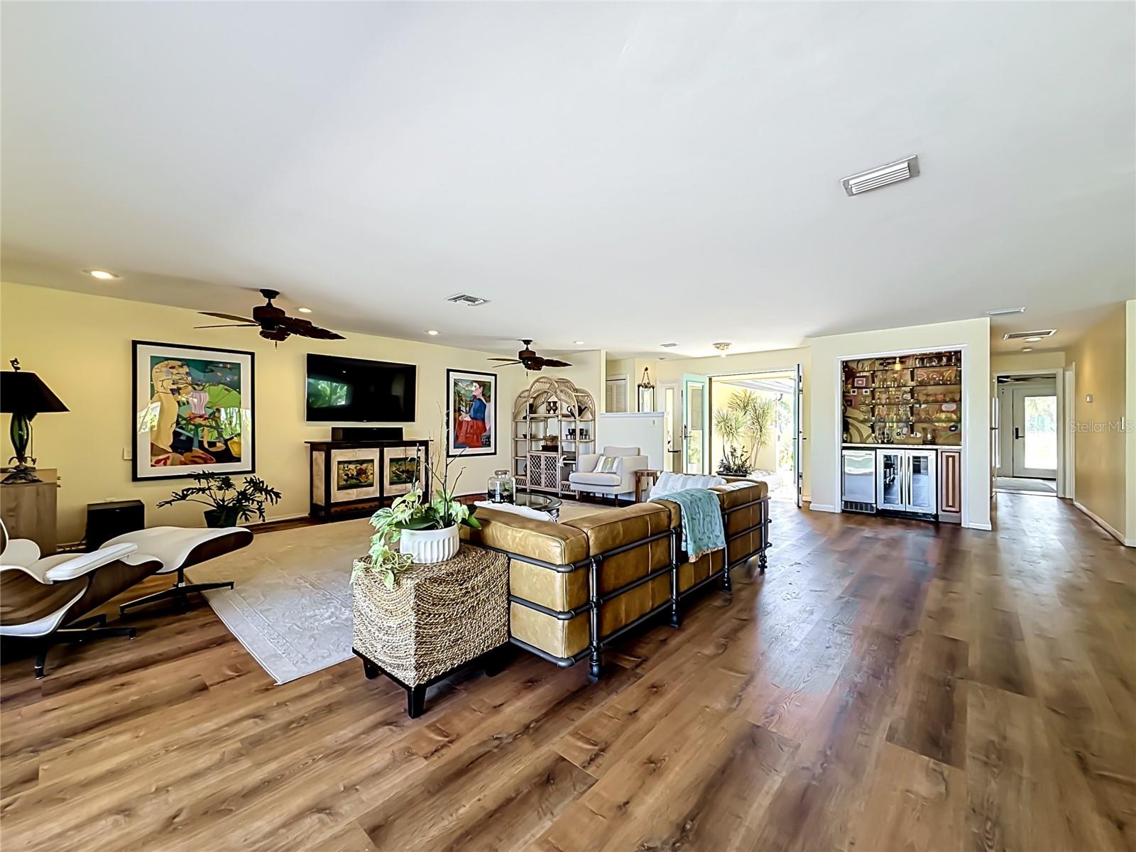 2162 W VINA DEL MAR BLVD, ST PETE BEACH, FL, 33706