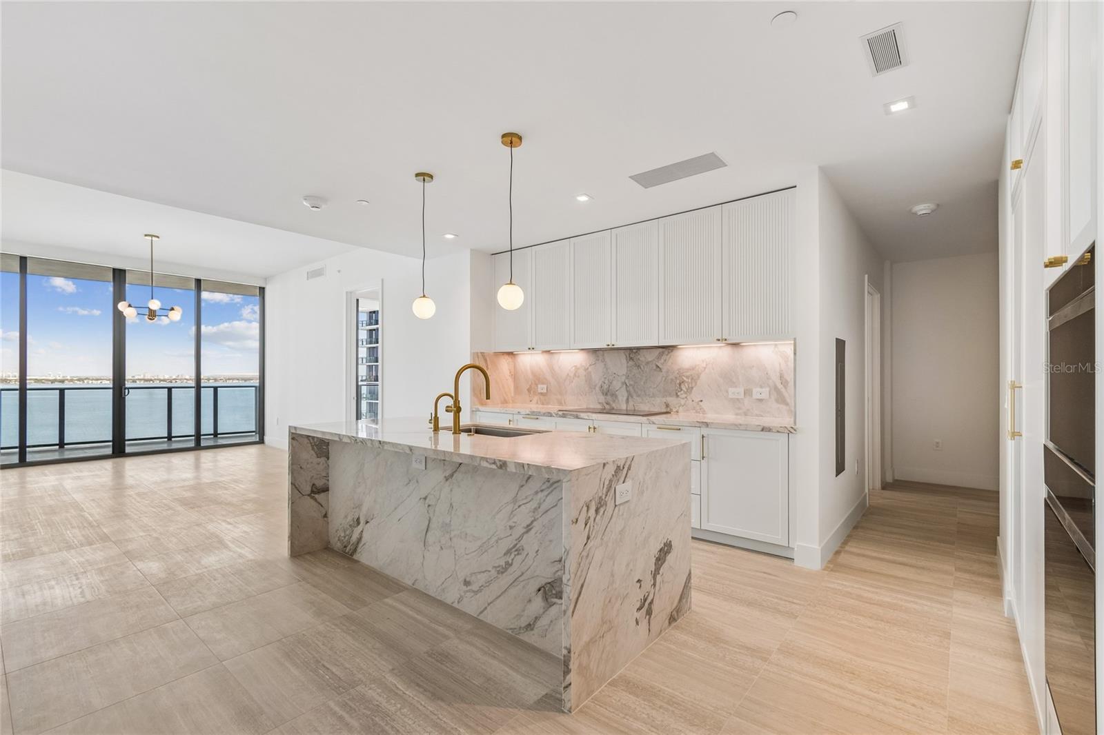 3015 S YSABELLA AVE #1102, TAMPA, FL, 33629