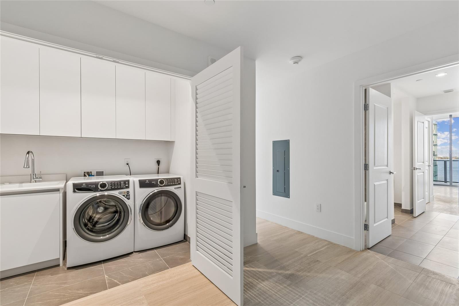 3015 S YSABELLA AVE #1102, TAMPA, FL, 33629