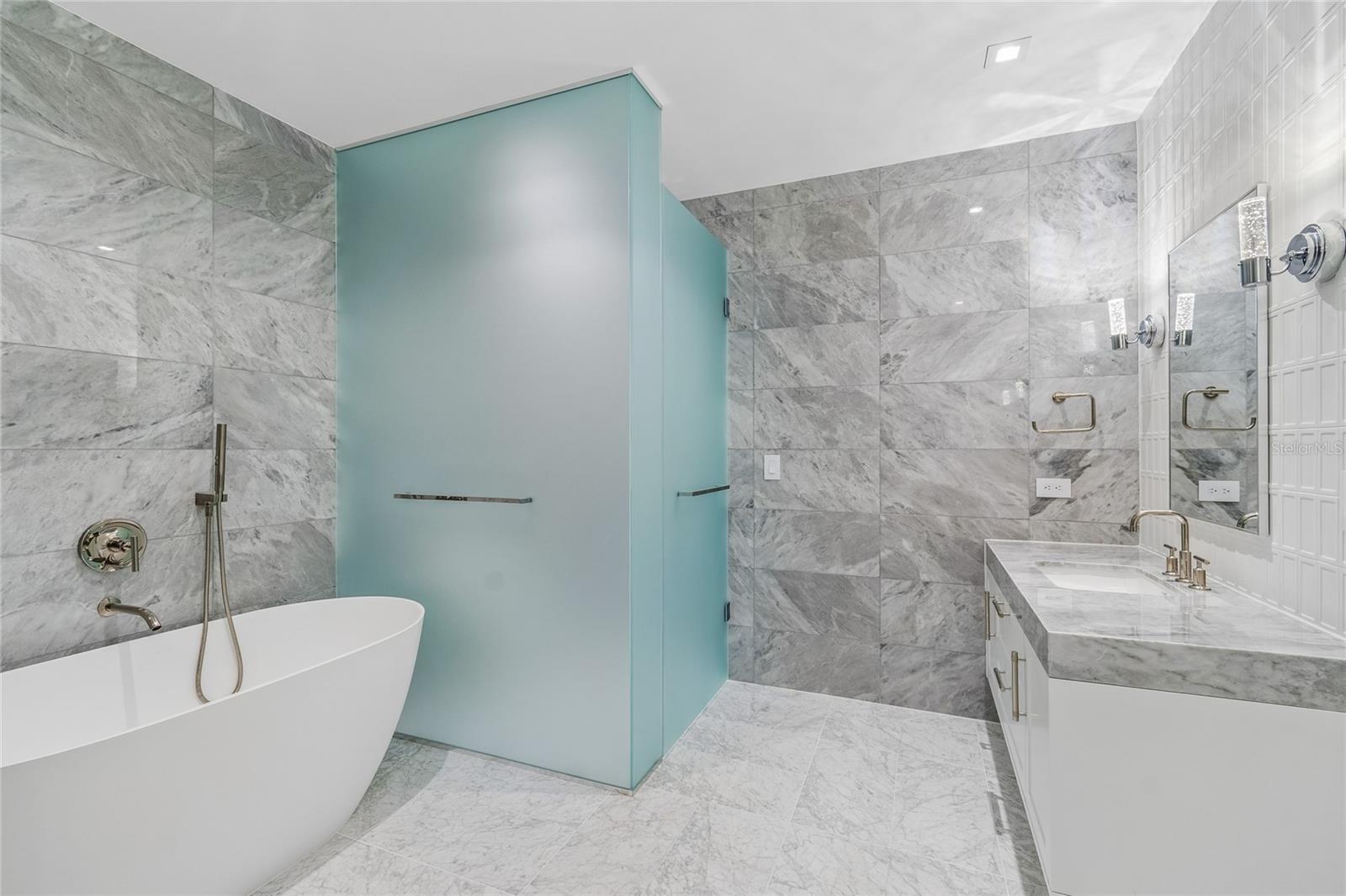 3015 S YSABELLA AVE #1102, TAMPA, FL, 33629