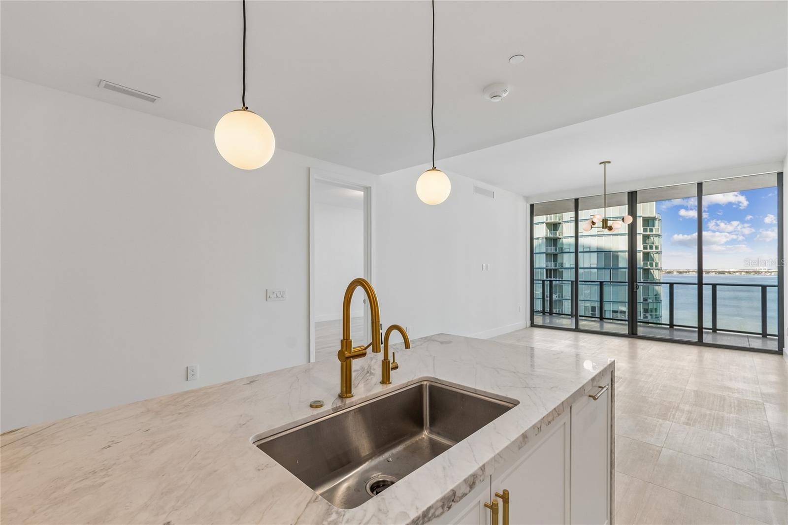 3015 S YSABELLA AVE #1102, TAMPA, FL, 33629