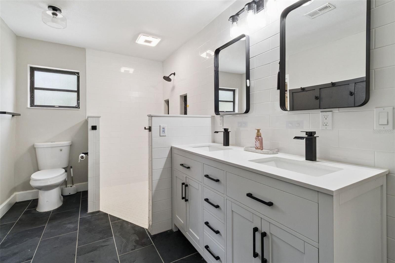 2420 E FRIDAY CIR, COCOA, FL, 32926