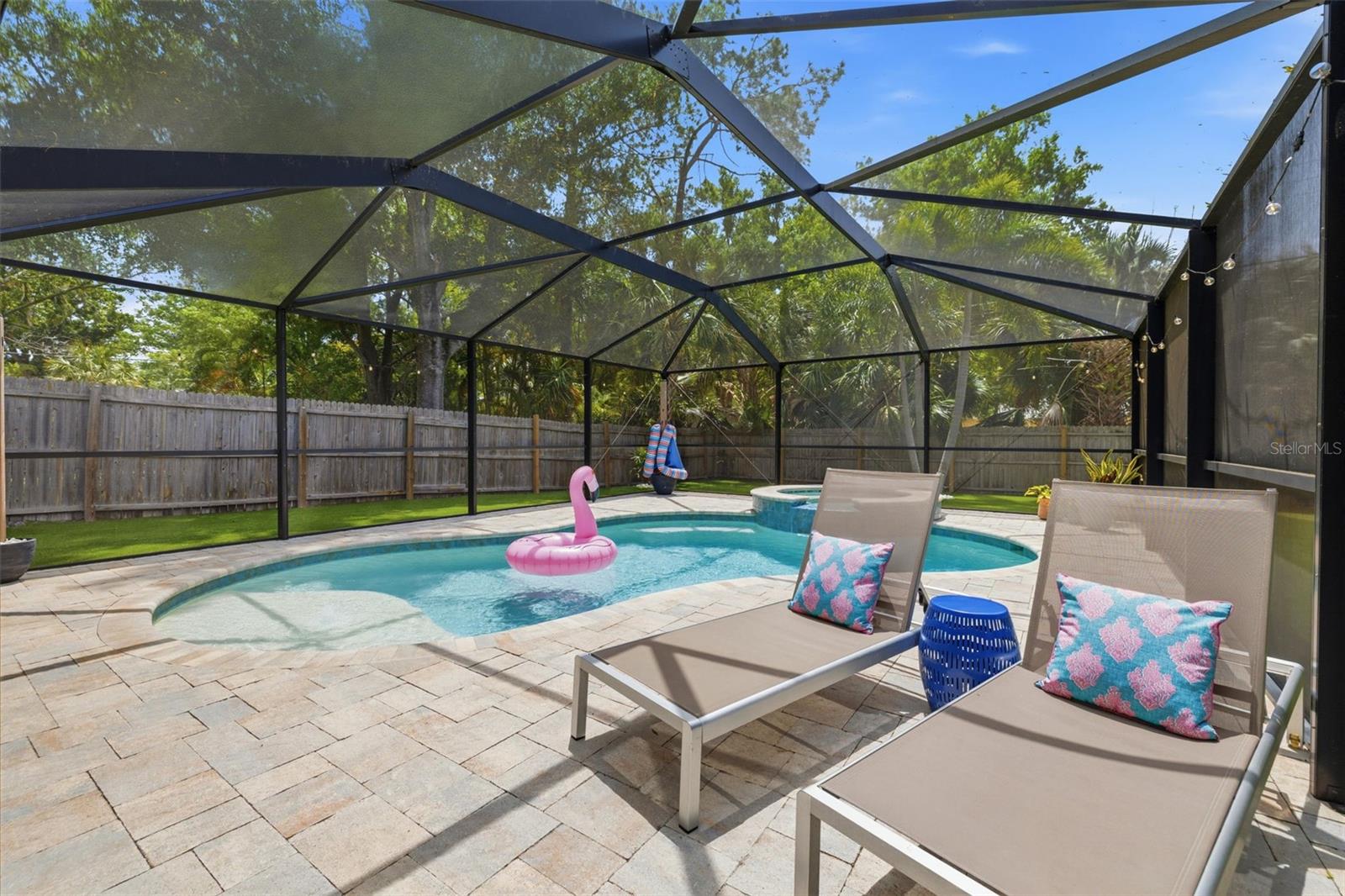 232 42ND AVE NE, ST PETERSBURG, FL, 33703