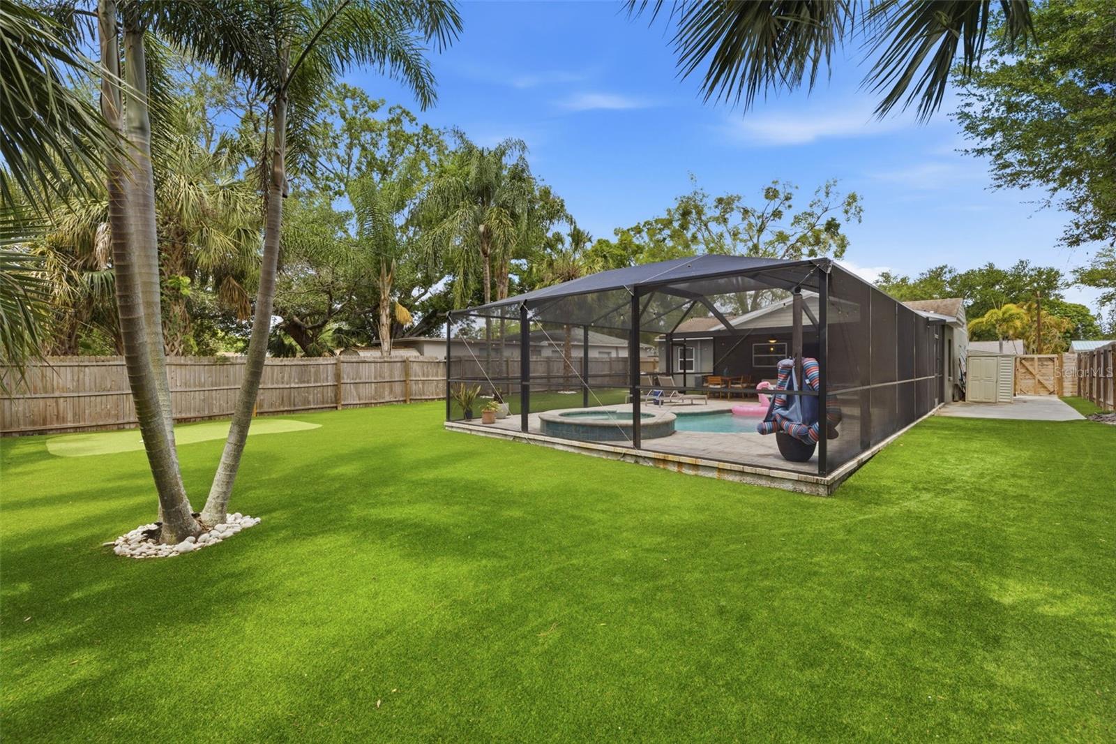 232 42ND AVE NE, ST PETERSBURG, FL, 33703