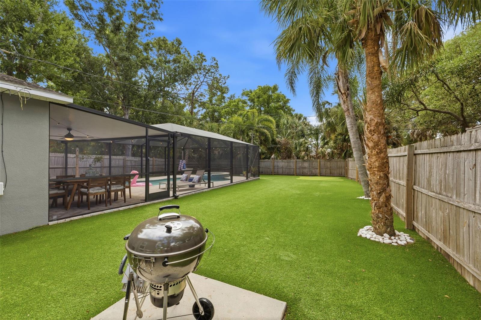 232 42ND AVE NE, ST PETERSBURG, FL, 33703