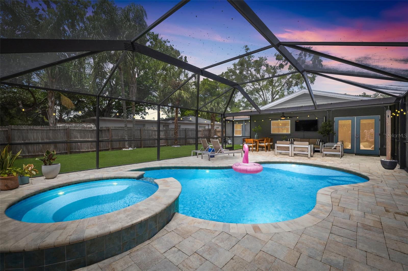 232 42ND AVE NE, ST PETERSBURG, FL, 33703