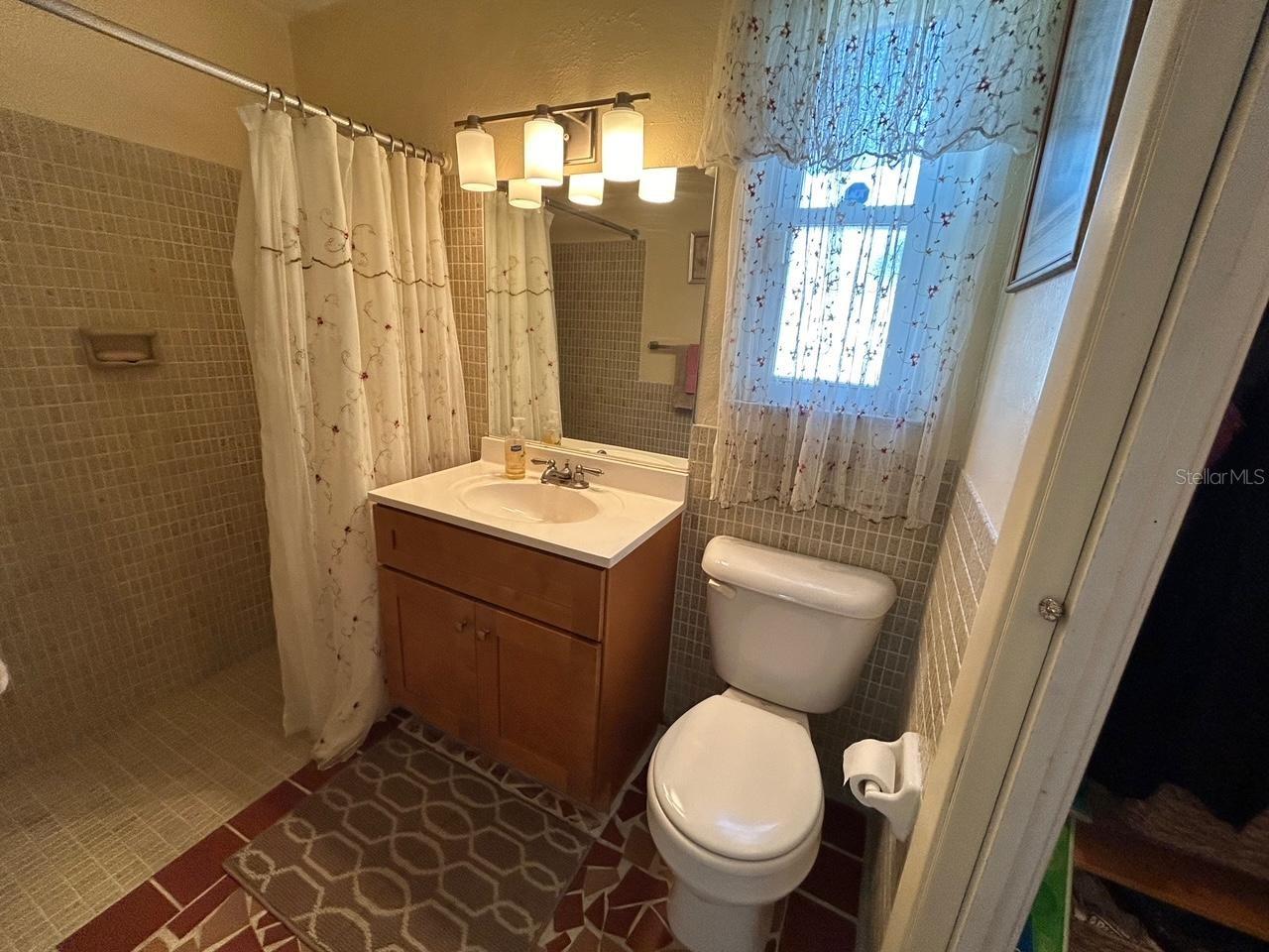 123 POINSETTIA CIR NE, PORT CHARLOTTE, FL, 33952