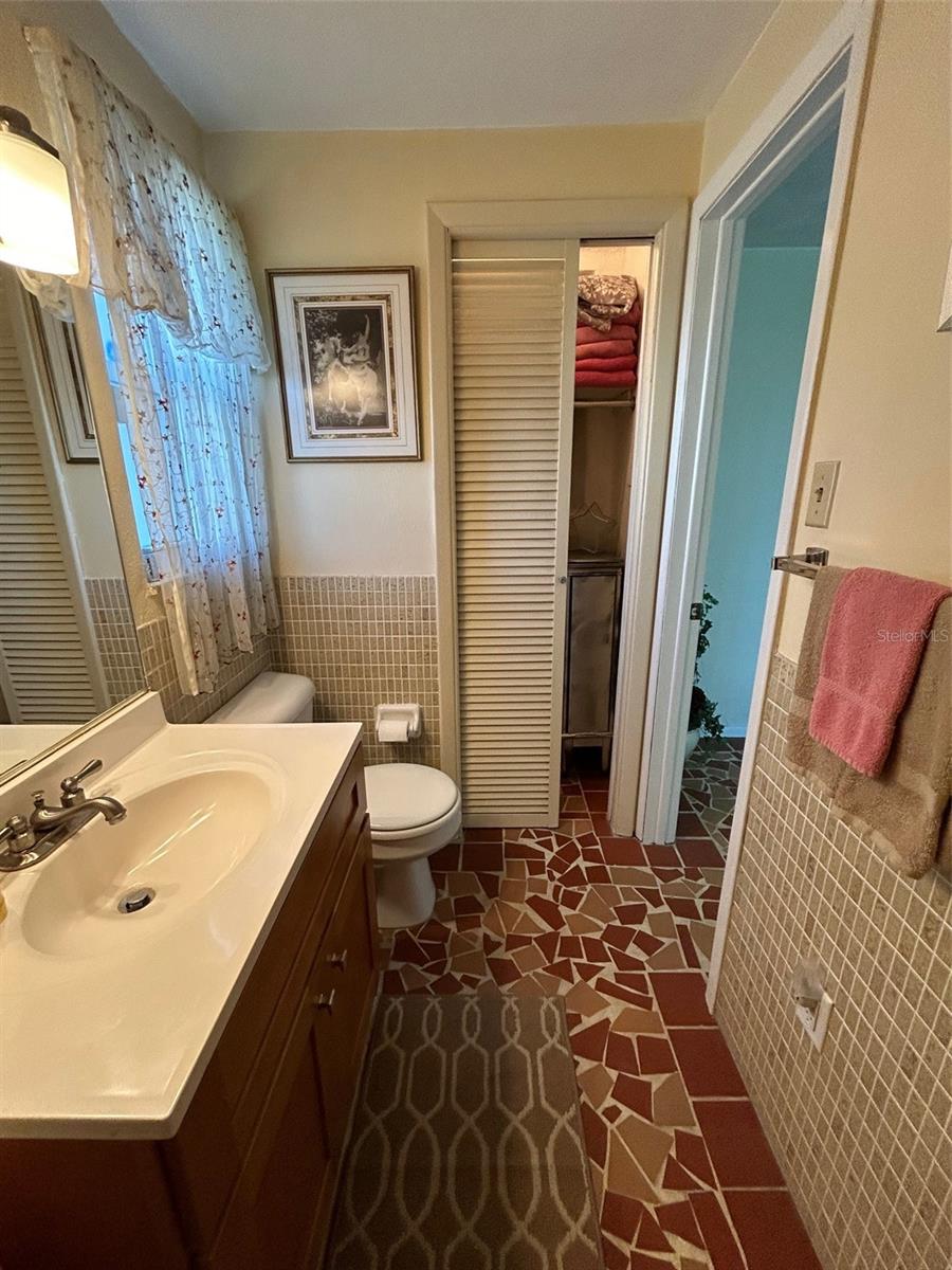 123 POINSETTIA CIR NE, PORT CHARLOTTE, FL, 33952