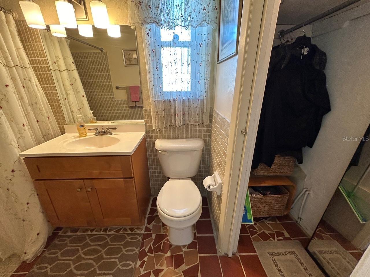 123 POINSETTIA CIR NE, PORT CHARLOTTE, FL, 33952