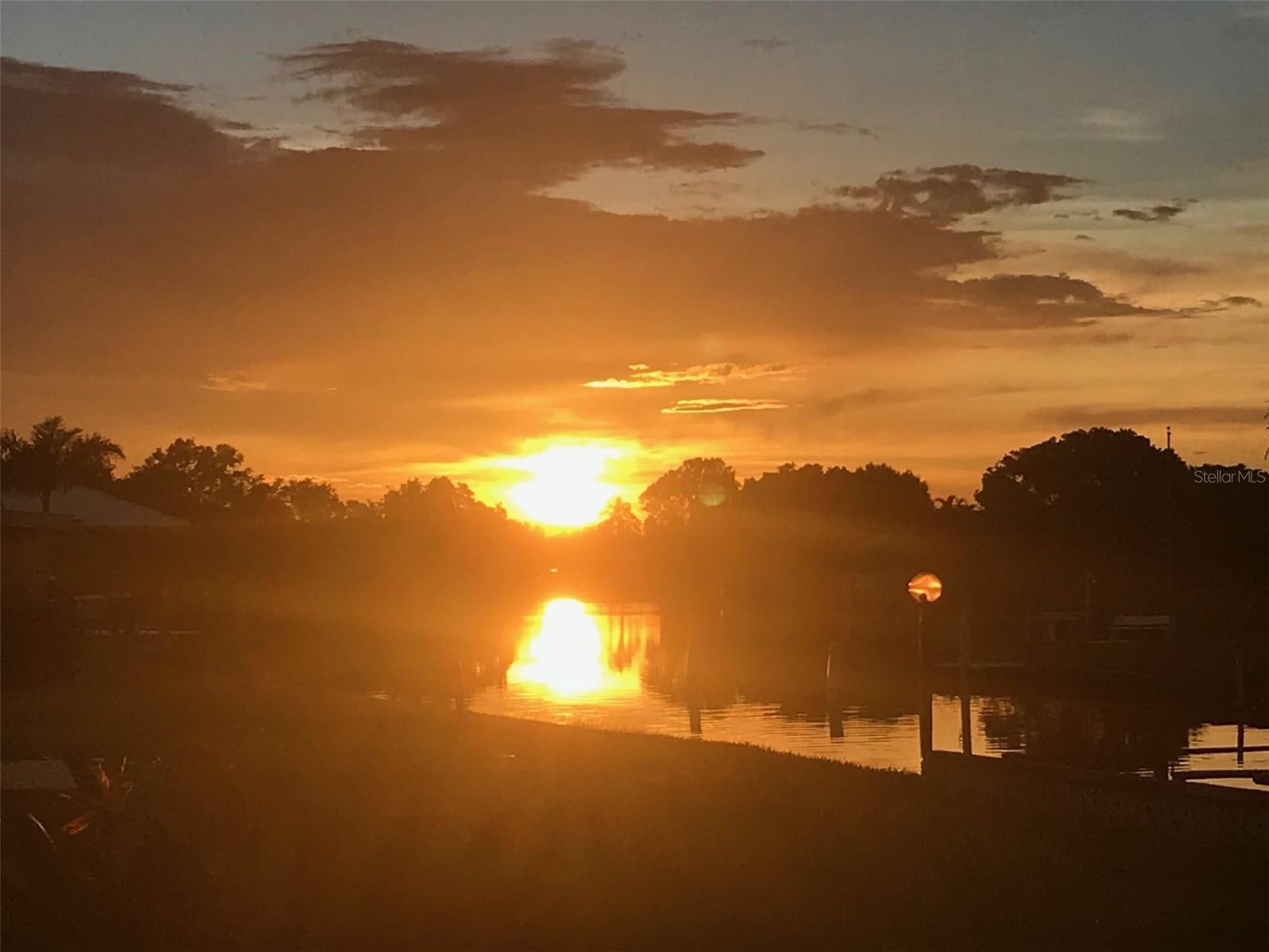 123 POINSETTIA CIR NE, PORT CHARLOTTE, FL, 33952