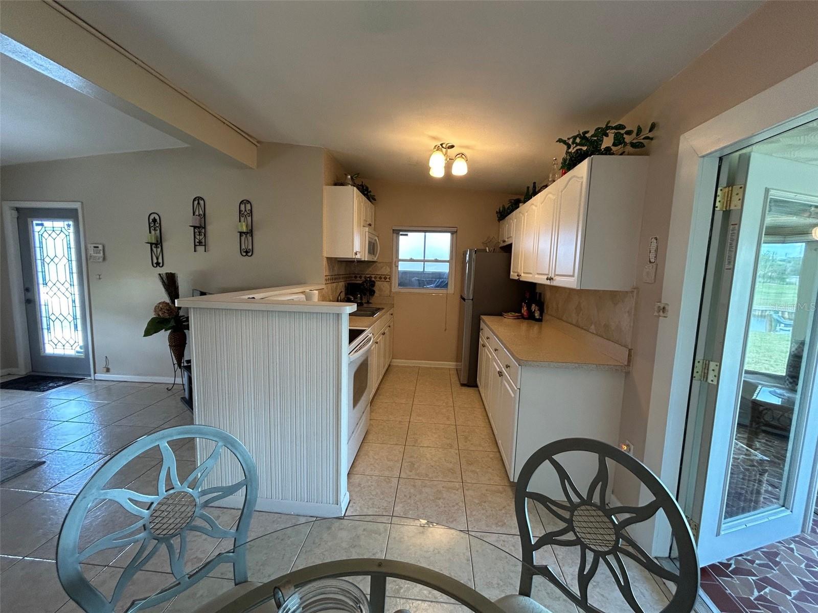 123 POINSETTIA CIR NE, PORT CHARLOTTE, FL, 33952