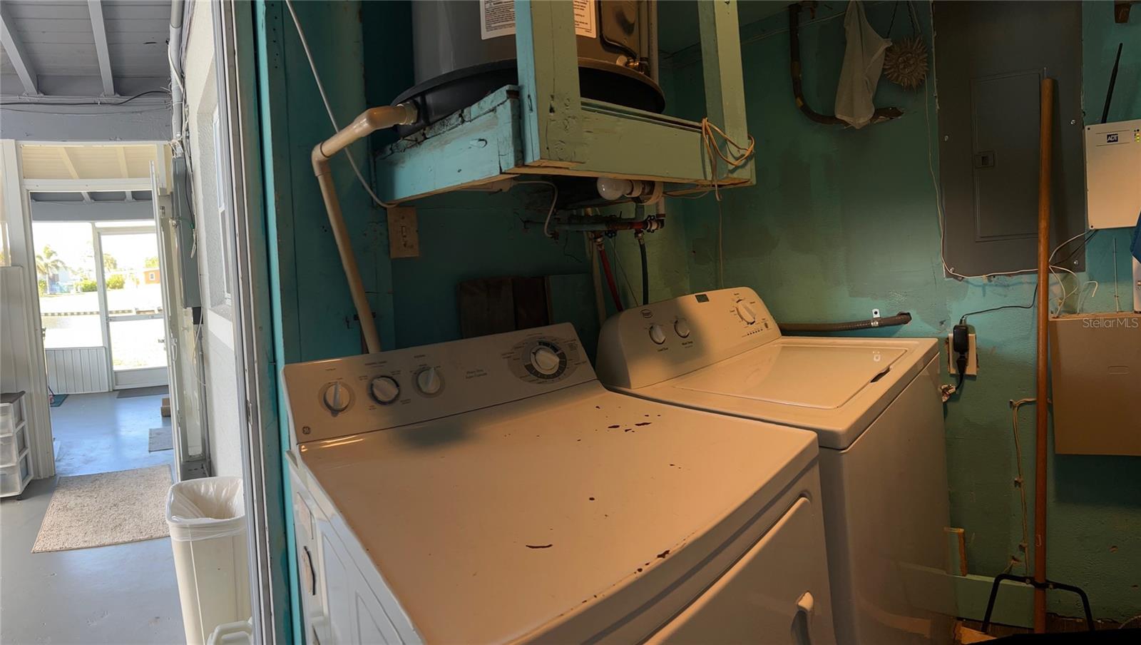 123 POINSETTIA CIR NE, PORT CHARLOTTE, FL, 33952