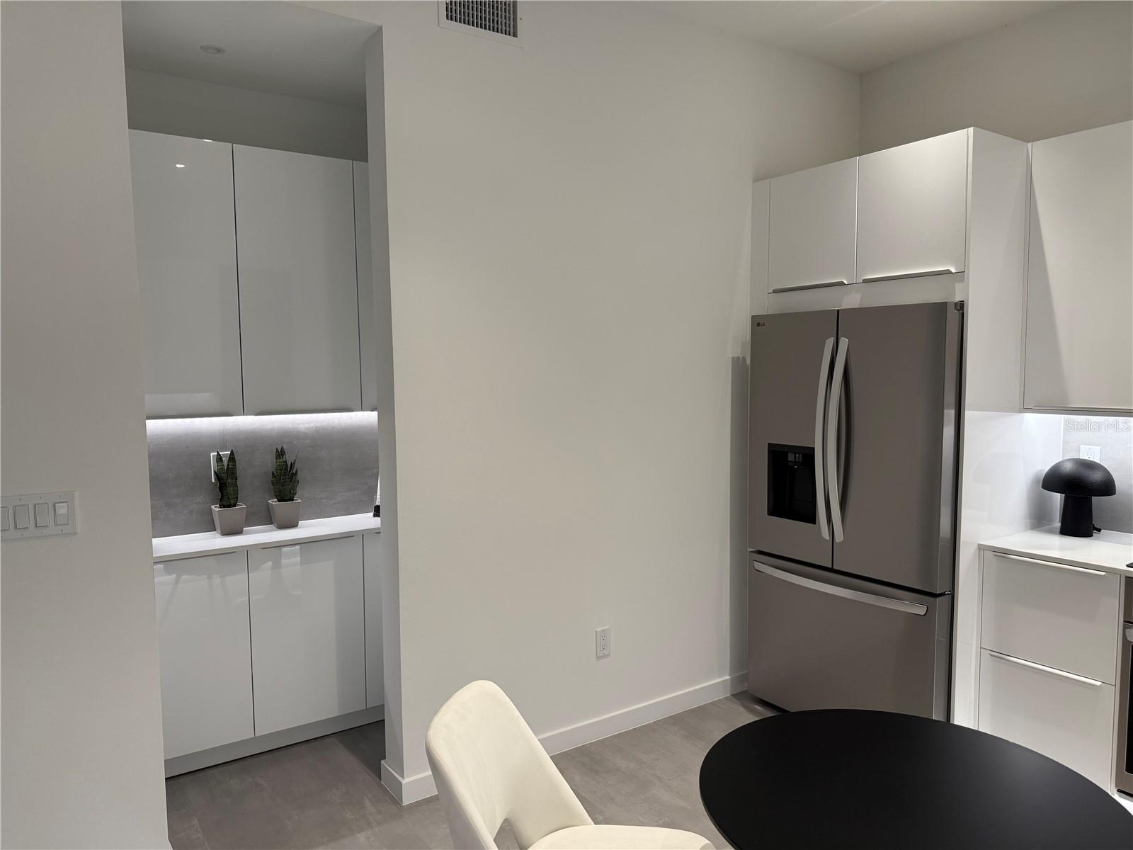 2306 VALENCIA DR, SARASOTA, FL, 34239