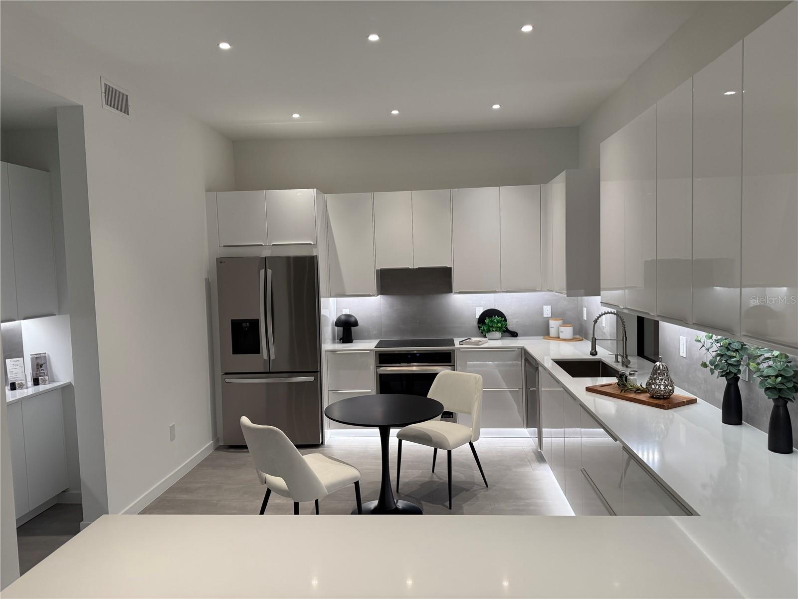 2306 VALENCIA DR, SARASOTA, FL, 34239