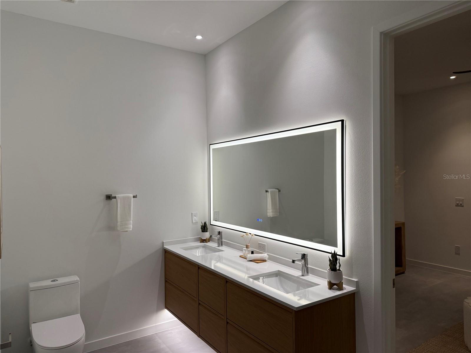 2306 VALENCIA DR, SARASOTA, FL, 34239