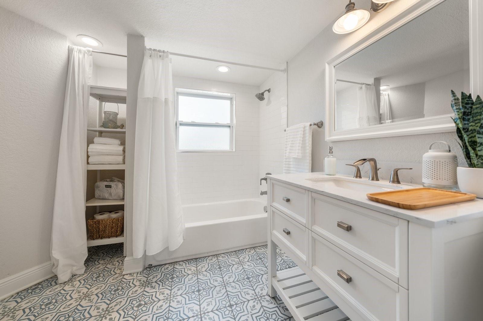 1246 IDLEWILD DR, CLEARWATER, FL, 33755