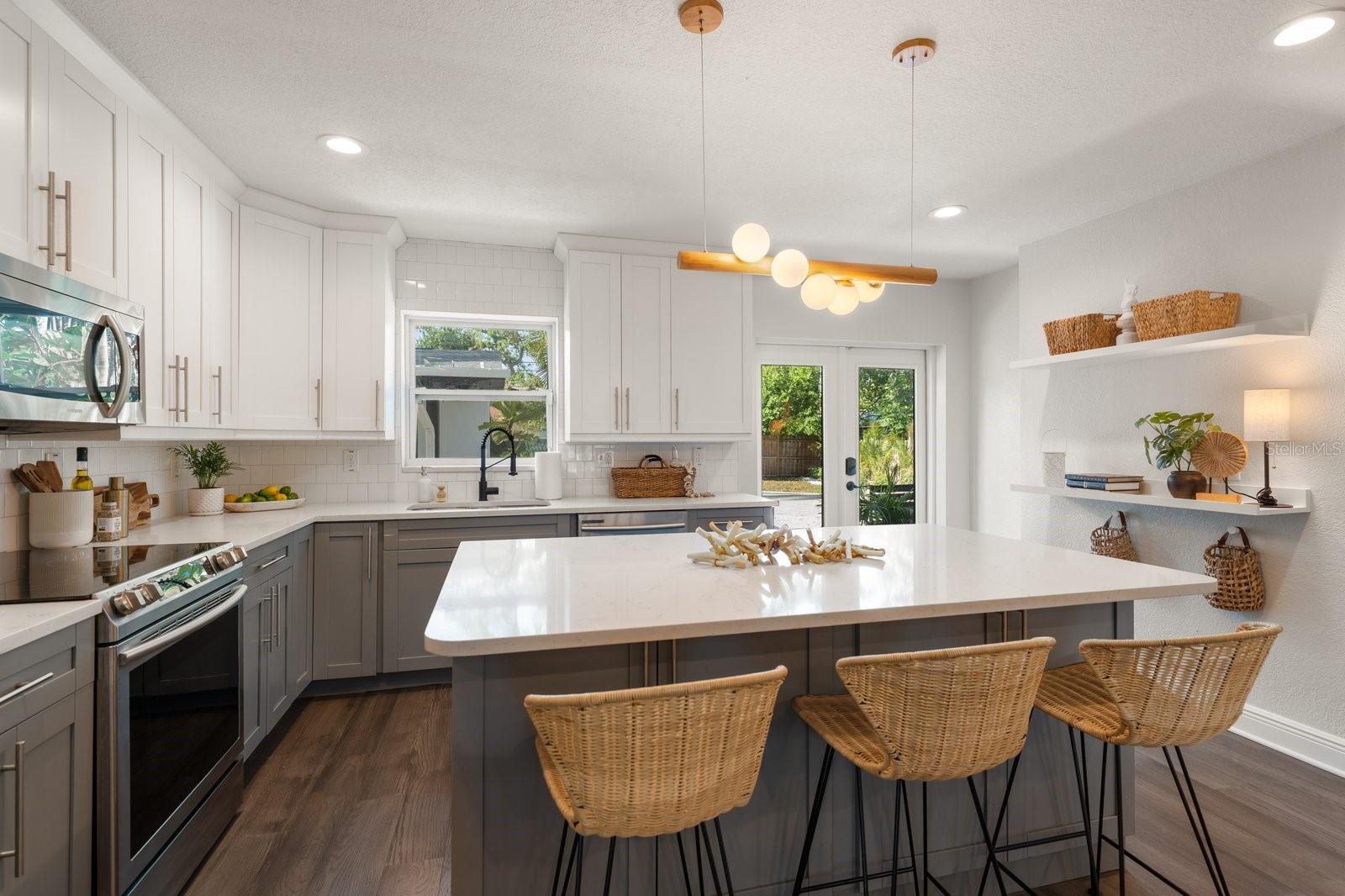 1246 IDLEWILD DR, CLEARWATER, FL, 33755