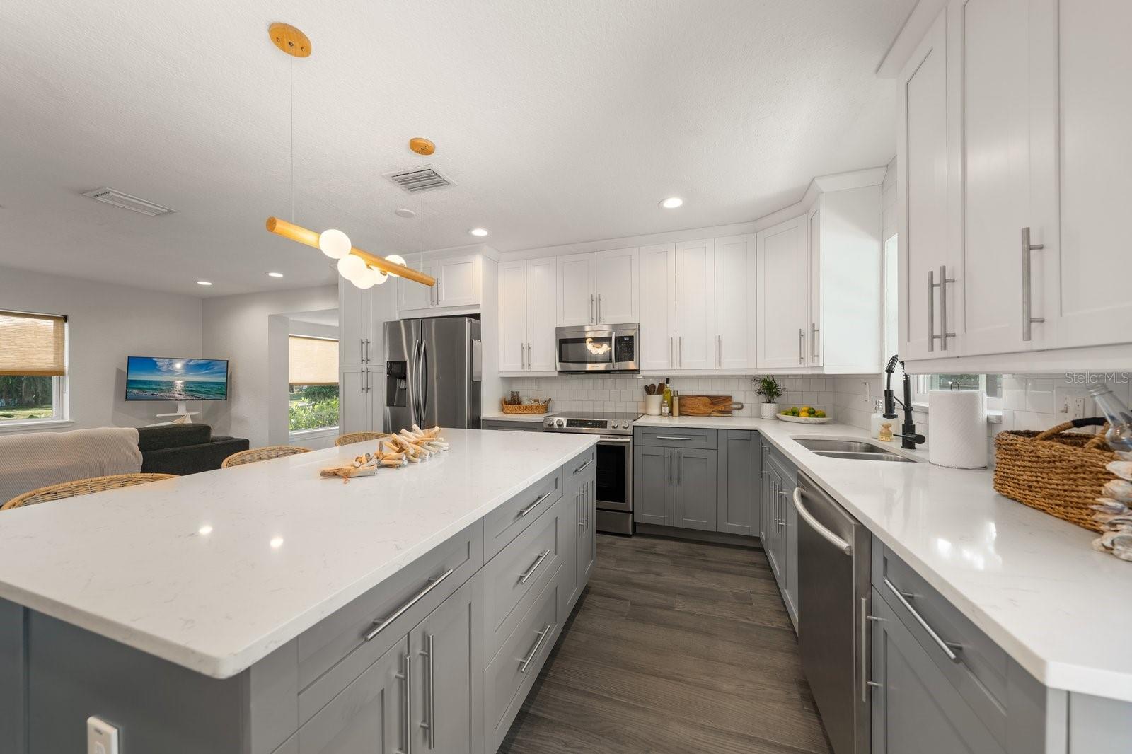 1246 IDLEWILD DR, CLEARWATER, FL, 33755