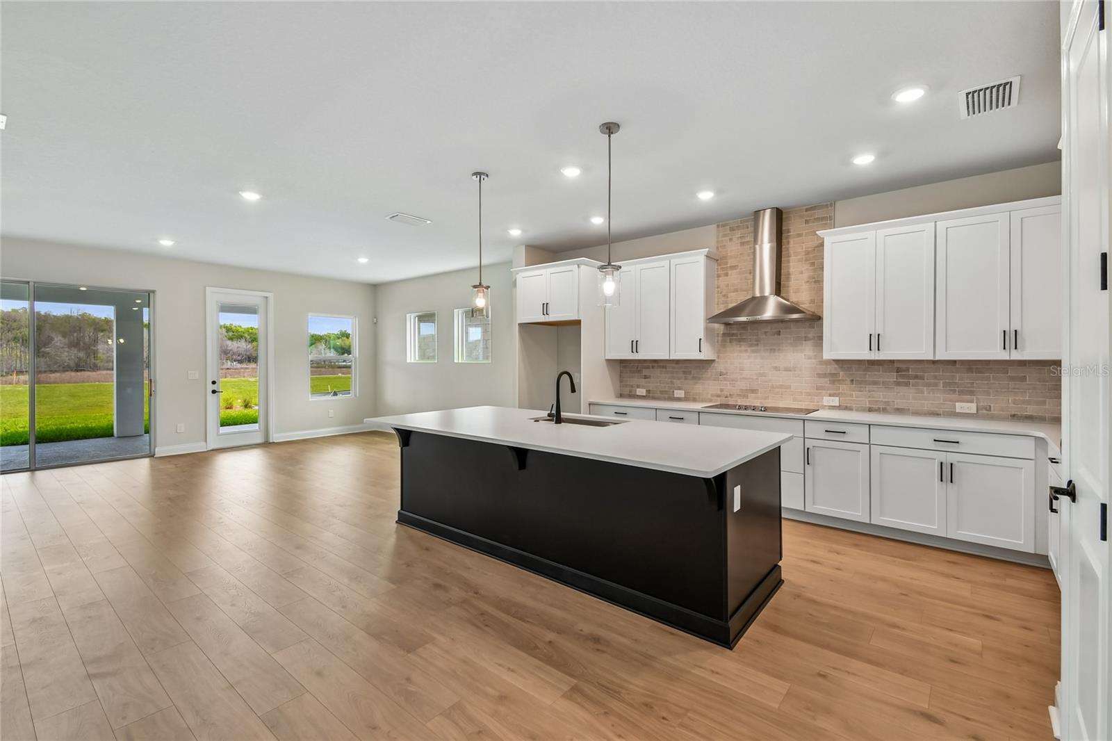 5693 LEAFLET TRL, MOUNT DORA, FL, 32757