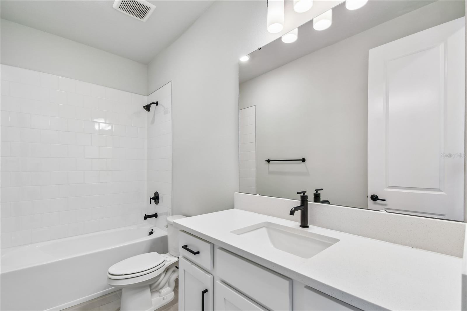 5693 LEAFLET TRL, MOUNT DORA, FL, 32757