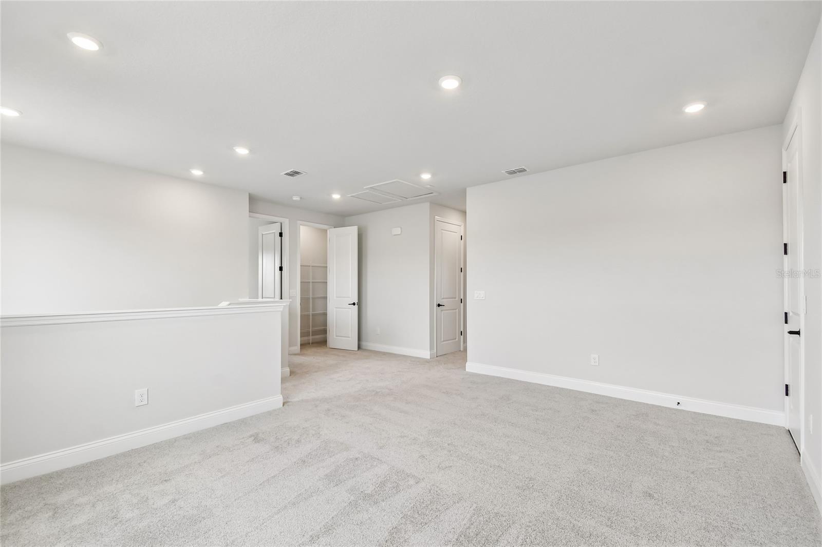 5693 LEAFLET TRL, MOUNT DORA, FL, 32757