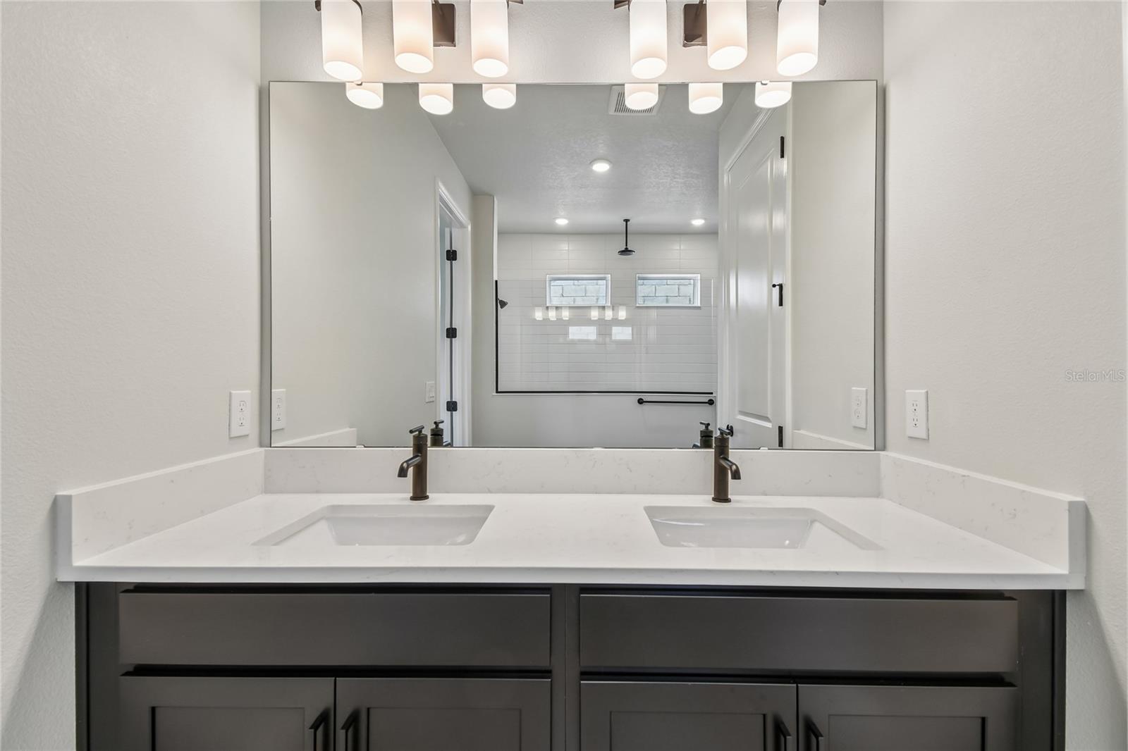 5693 LEAFLET TRL, MOUNT DORA, FL, 32757