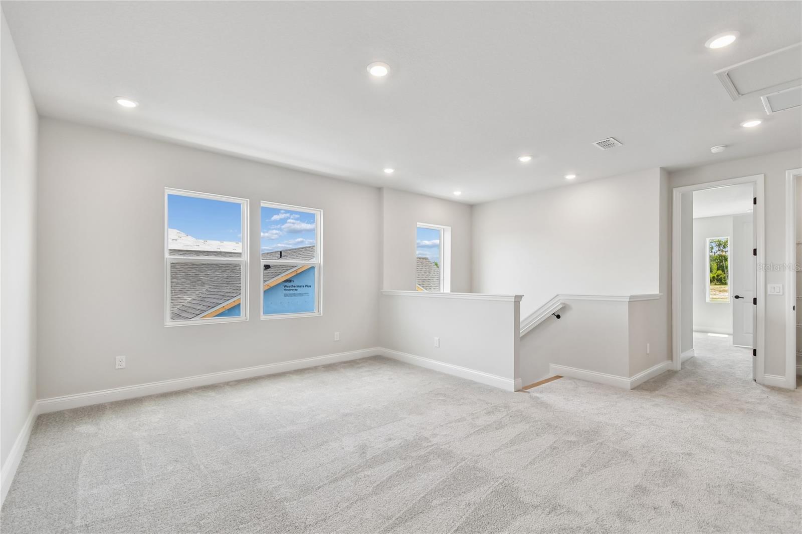 5693 LEAFLET TRL, MOUNT DORA, FL, 32757