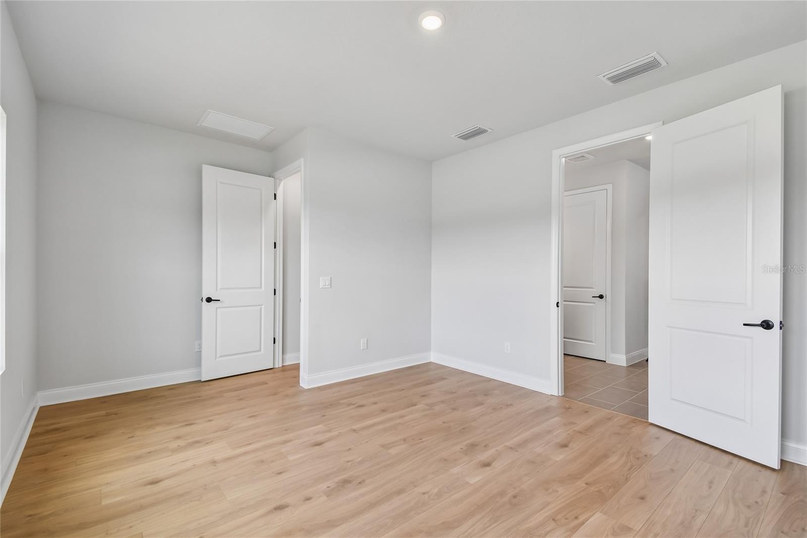 5693 LEAFLET TRL, MOUNT DORA, FL, 32757