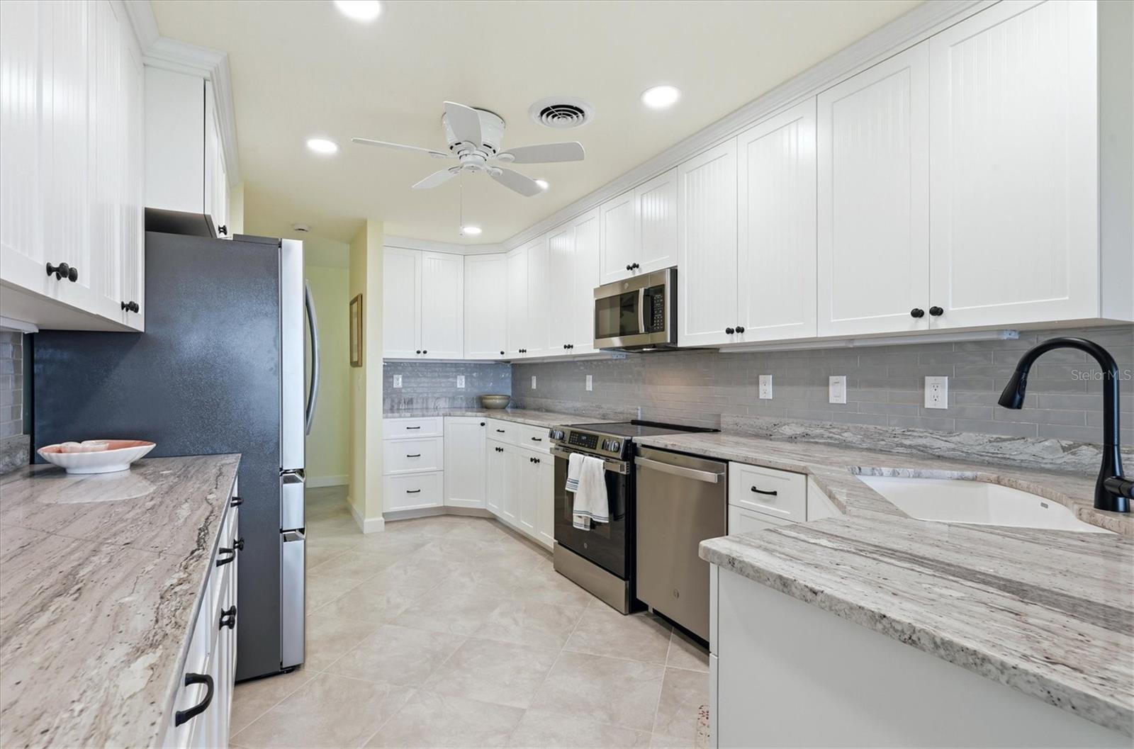 6421 MANASOTA KEY RD, ENGLEWOOD, FL, 34223