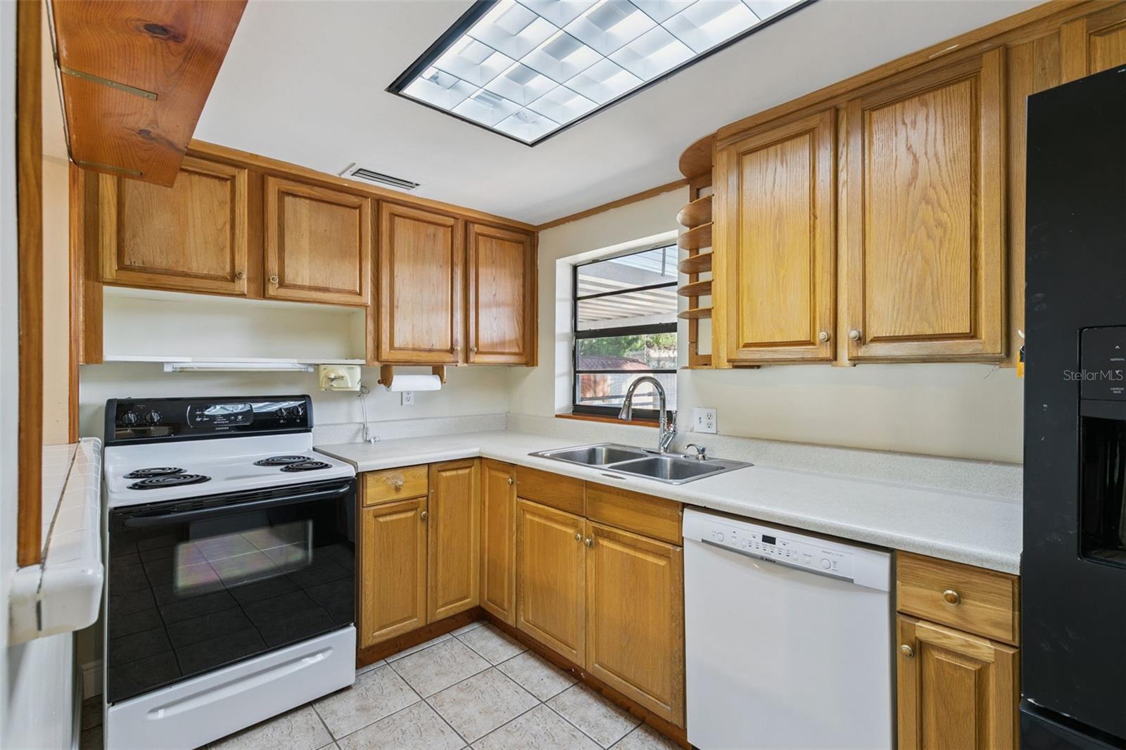 5873 CAMELLIA DR, ORLANDO, FL, 32807