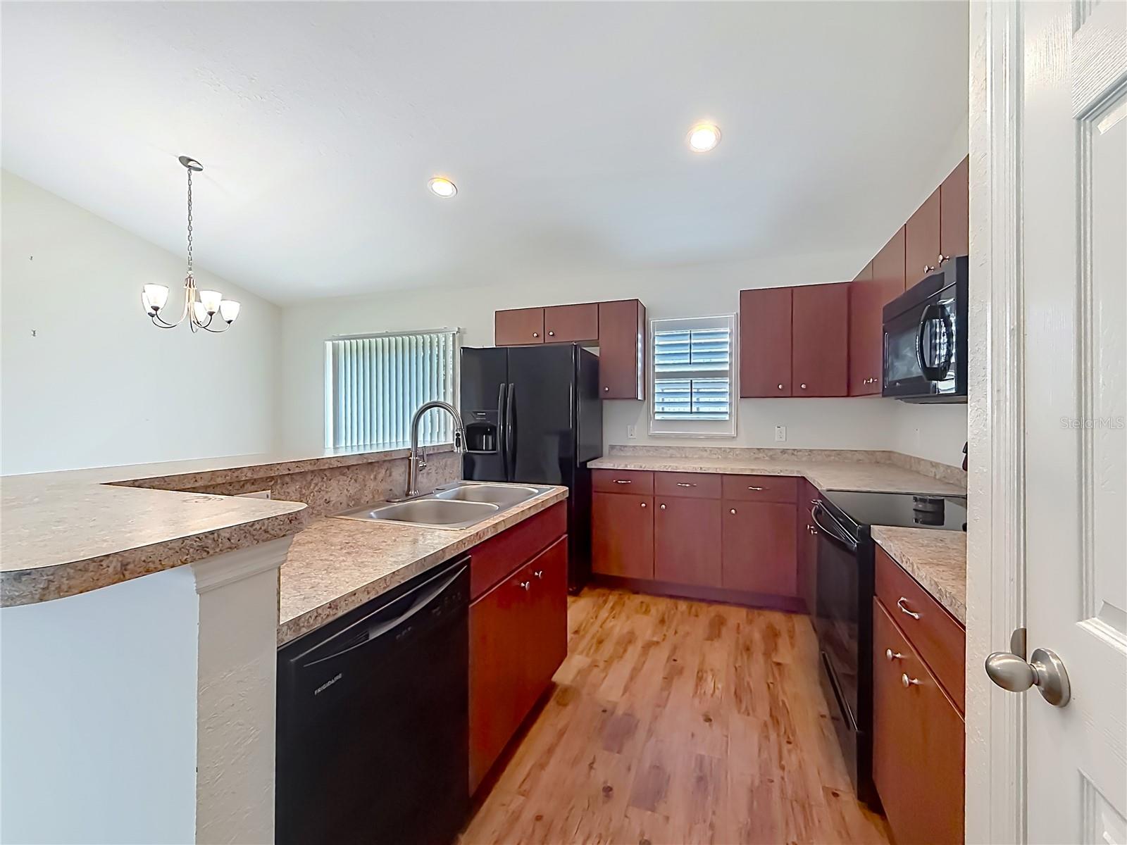 28 PINE COURT DR, OCALA, FL, 34472