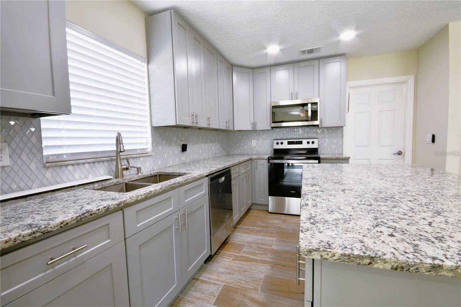 450 OBISPO AVE, ORLANDO, FL, 32807