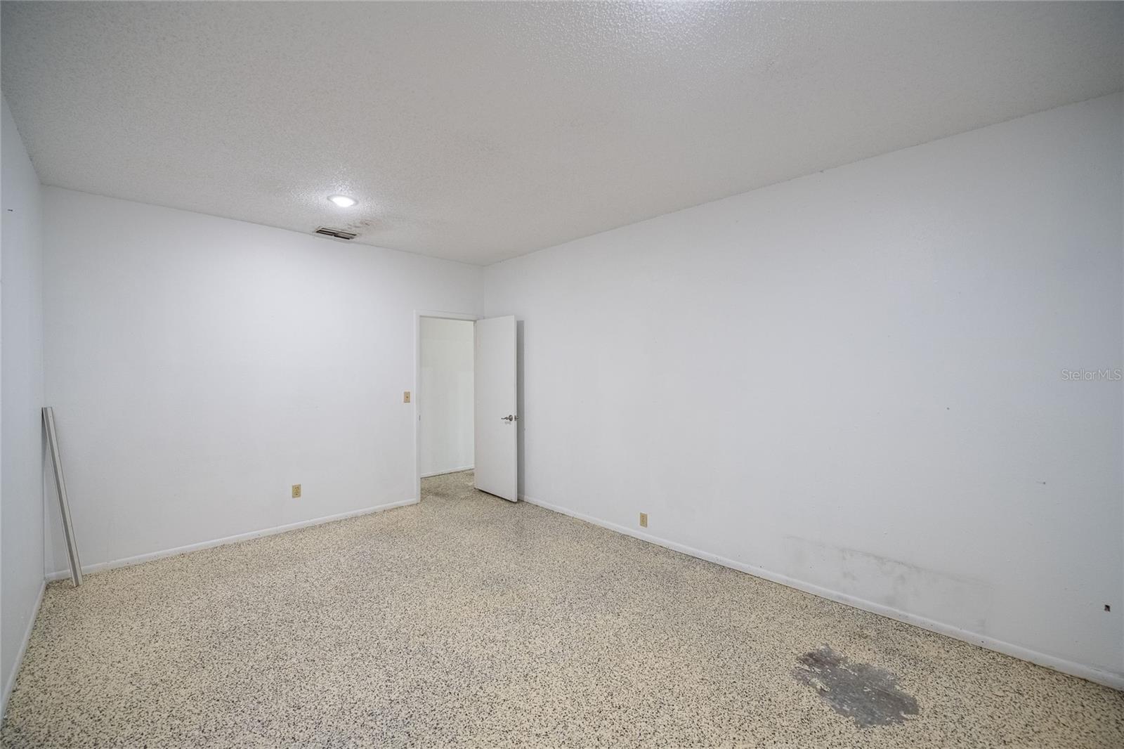 211 E CENTRAL AVE, WINTER HAVEN, FL, 33880
