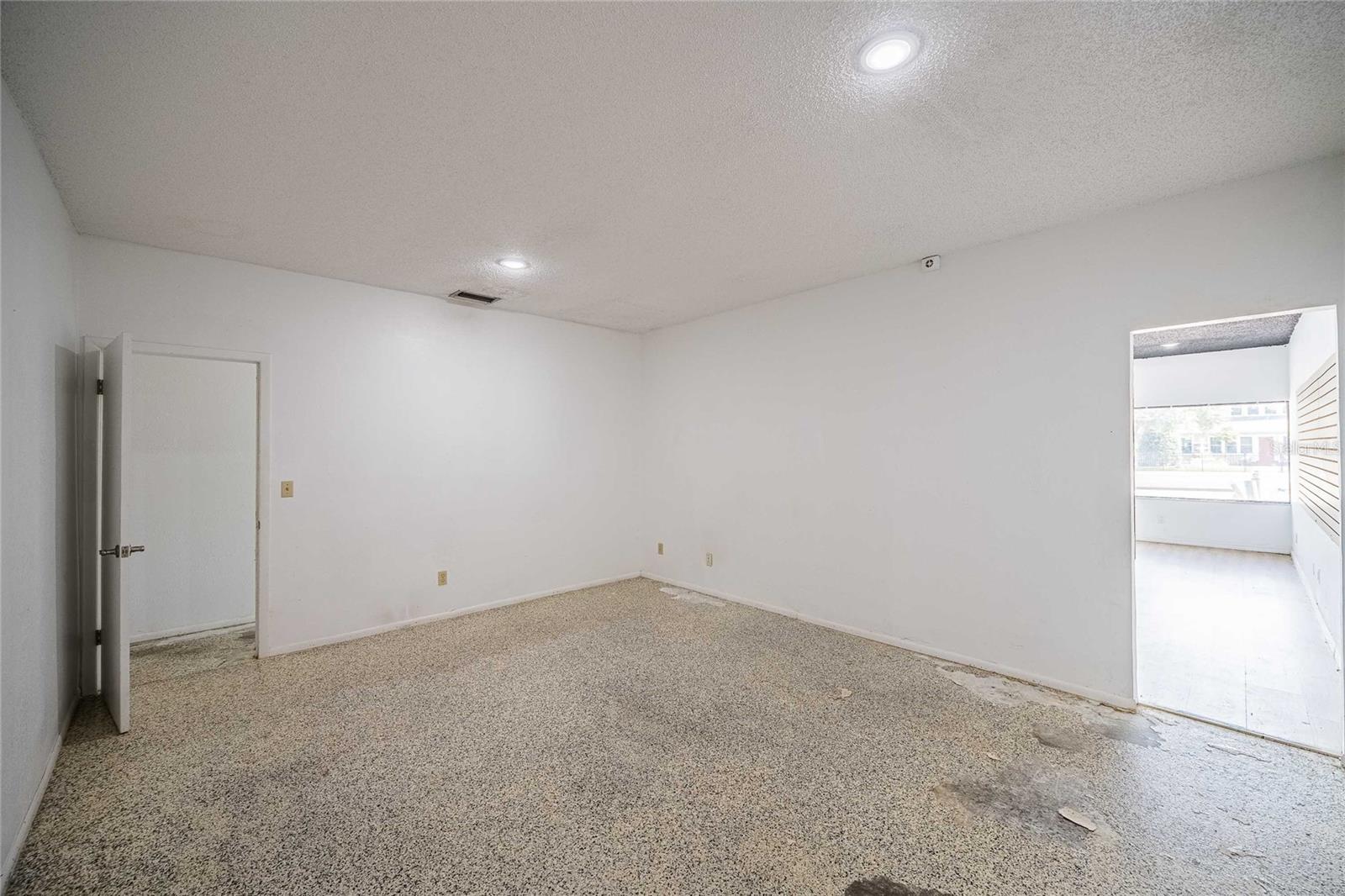 211 E CENTRAL AVE, WINTER HAVEN, FL, 33880