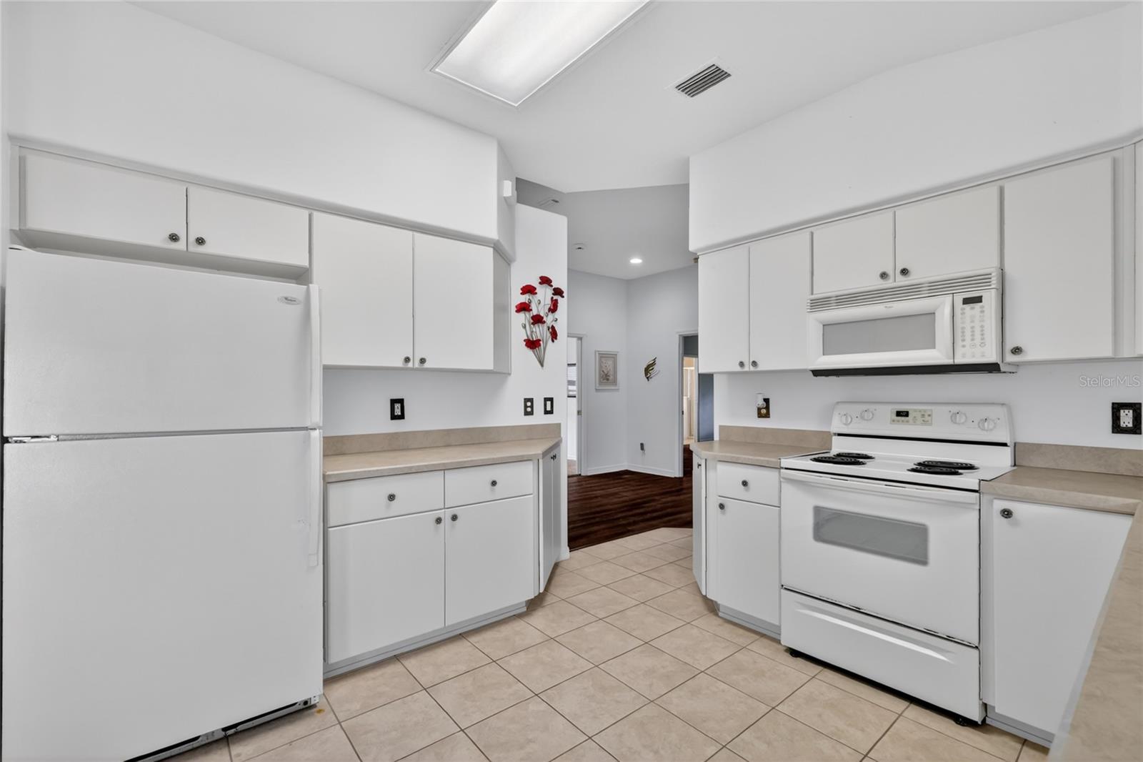 27545 DISCOVER CT, LEESBURG, FL, 34748