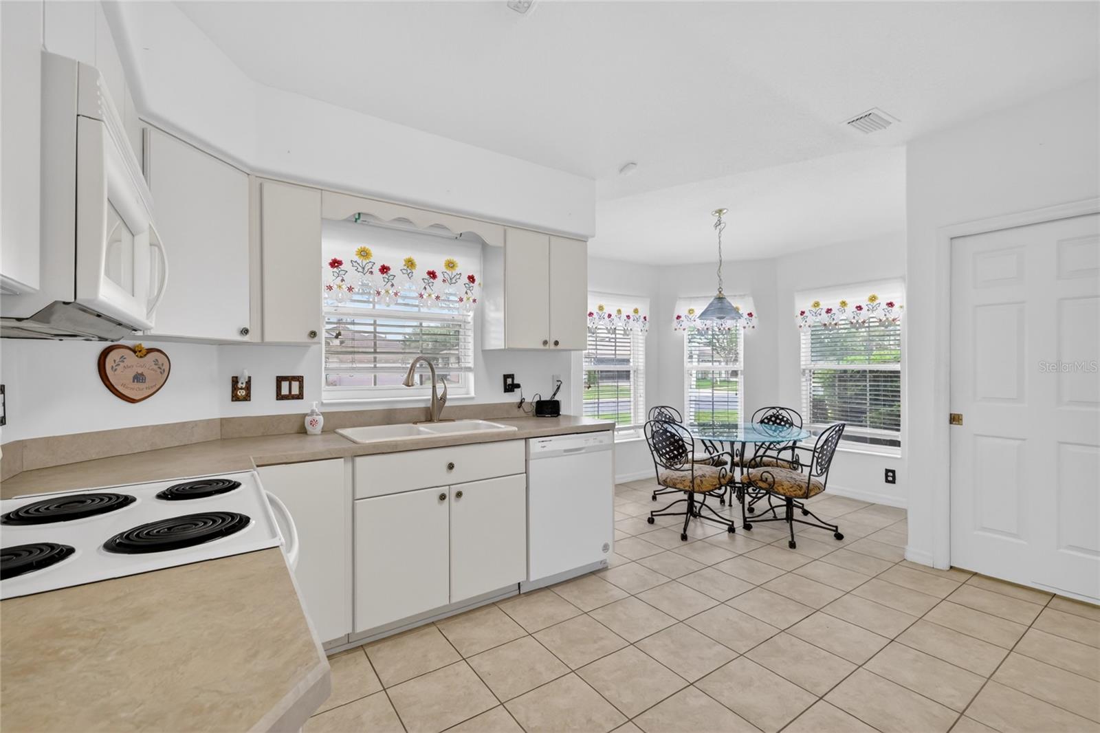 27545 DISCOVER CT, LEESBURG, FL, 34748