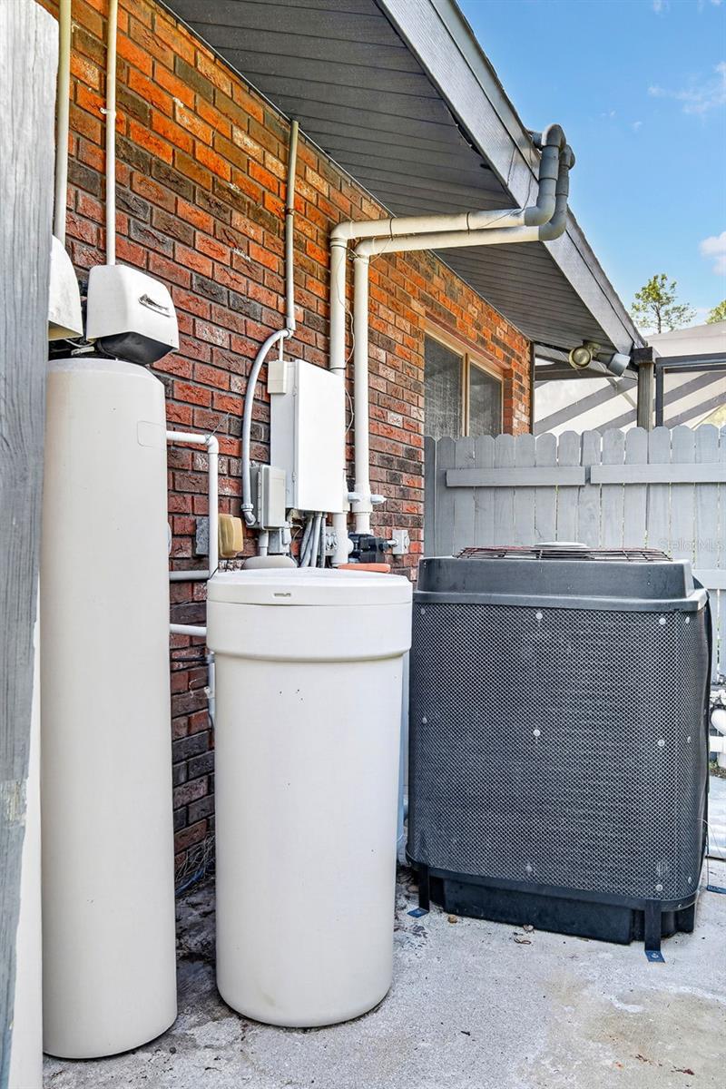 140 COWPEN LN, SARASOTA, FL, 34240