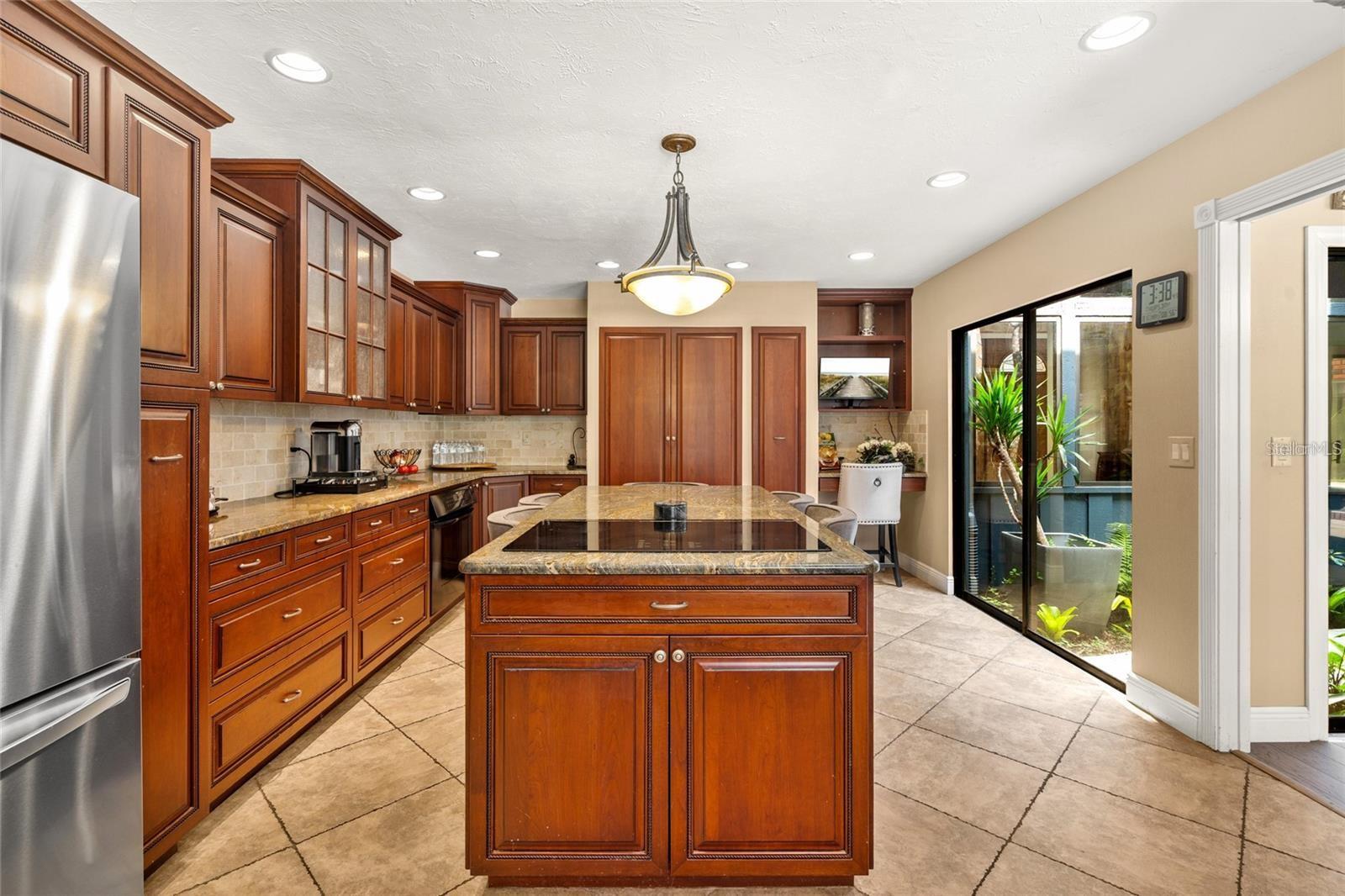 140 COWPEN LN, SARASOTA, FL, 34240