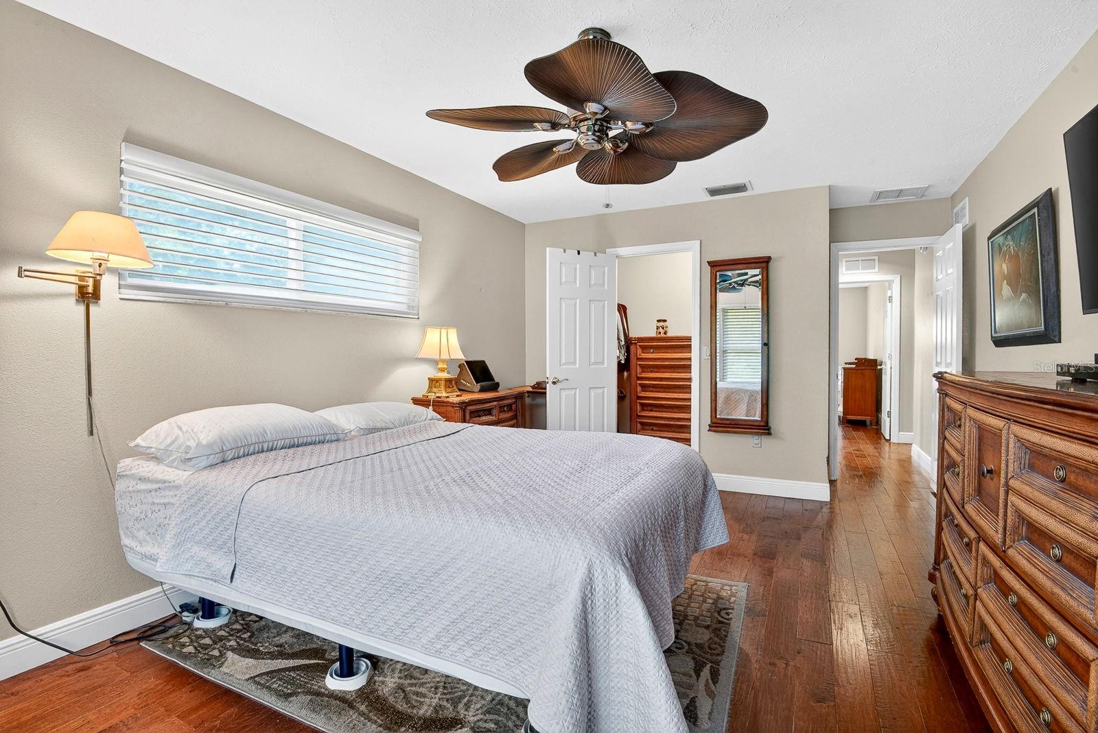 140 COWPEN LN, SARASOTA, FL, 34240