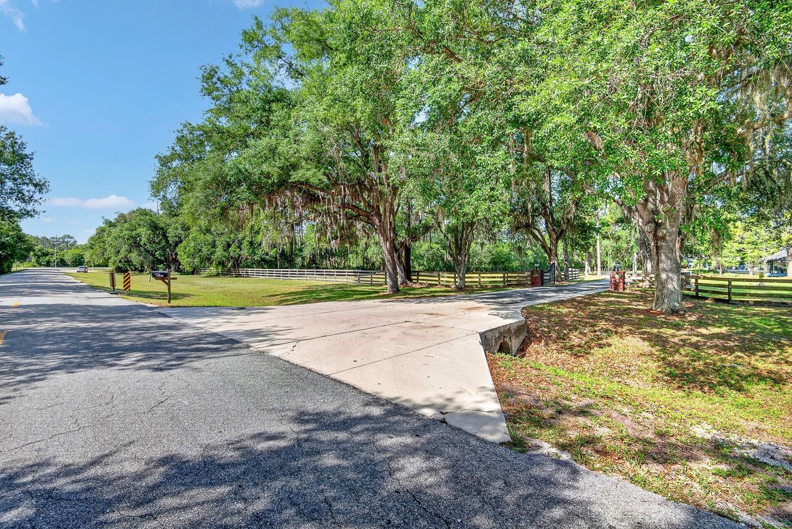 140 COWPEN LN, SARASOTA, FL, 34240