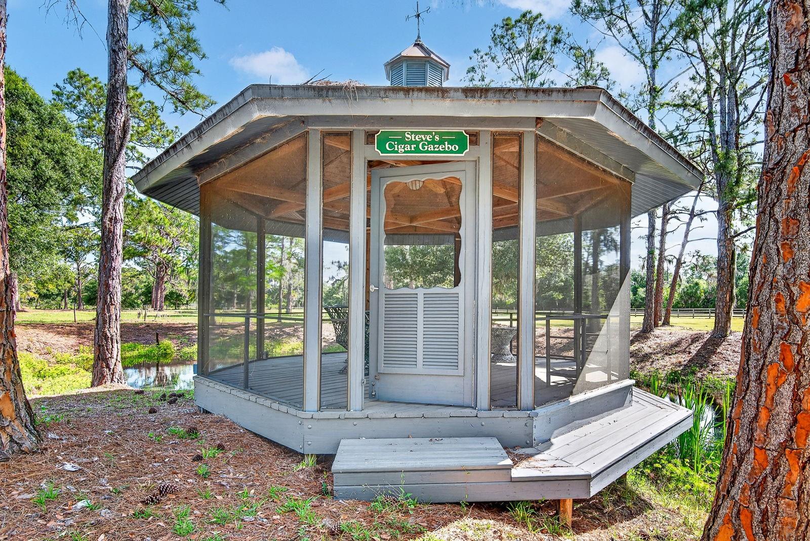 140 COWPEN LN, SARASOTA, FL, 34240