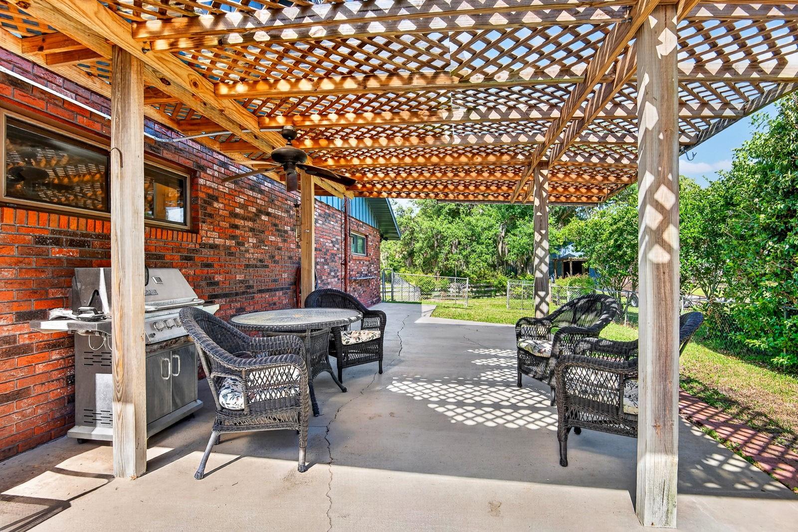 140 COWPEN LN, SARASOTA, FL, 34240