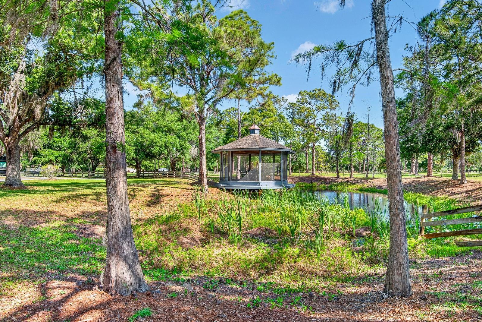 140 COWPEN LN, SARASOTA, FL, 34240