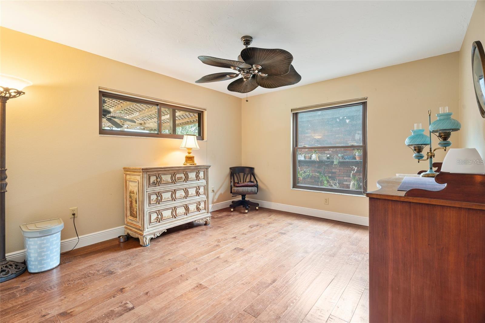 140 COWPEN LN, SARASOTA, FL, 34240