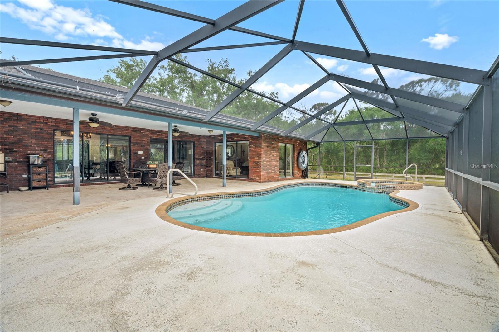 140 COWPEN LN, SARASOTA, FL, 34240