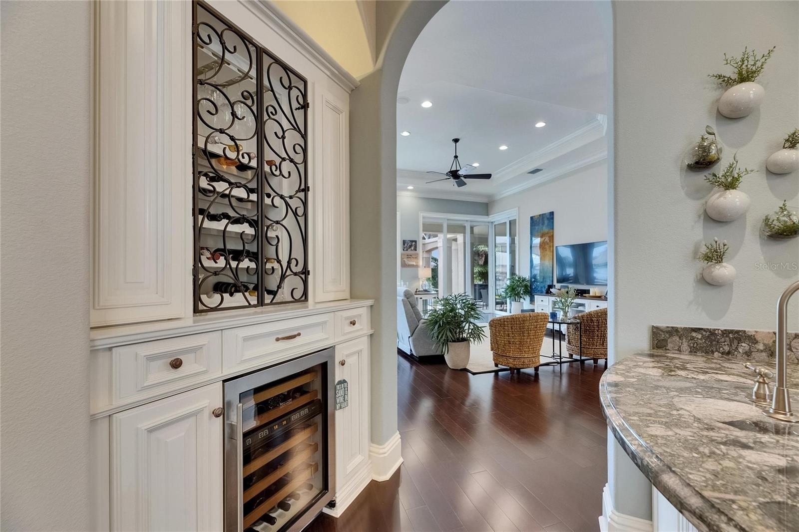 624 BALIBAY RD, APOLLO BEACH, FL, 33572