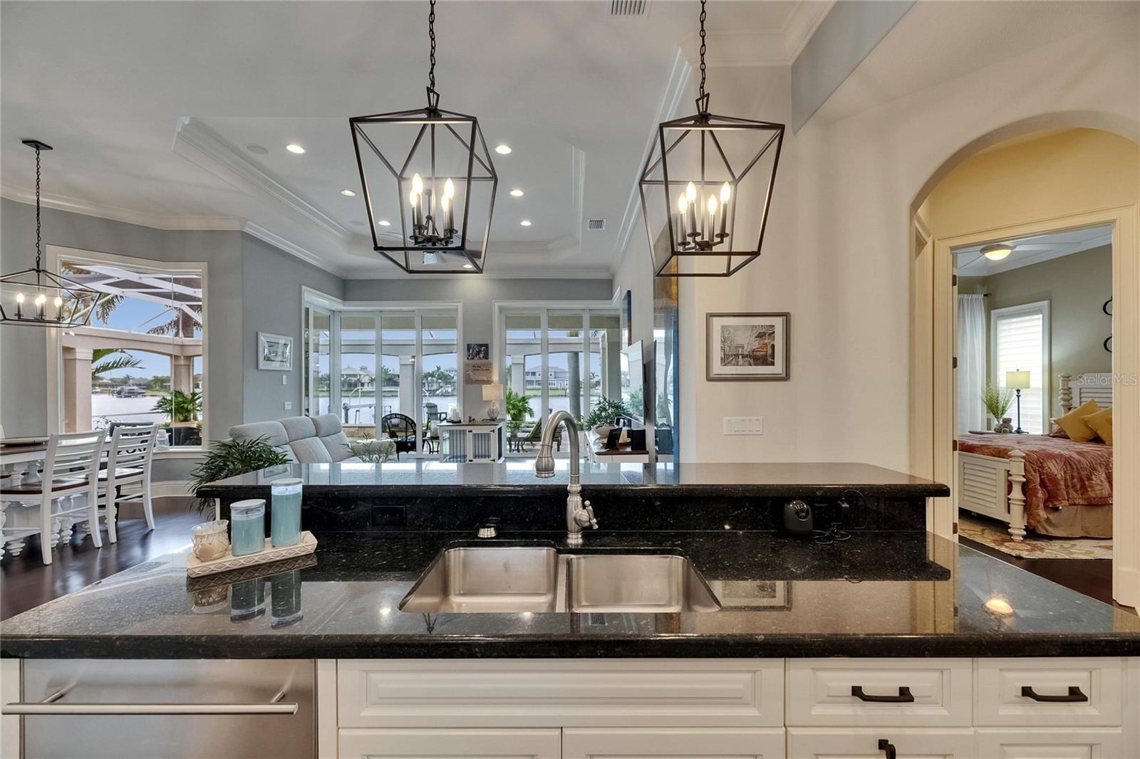 624 BALIBAY RD, APOLLO BEACH, FL, 33572